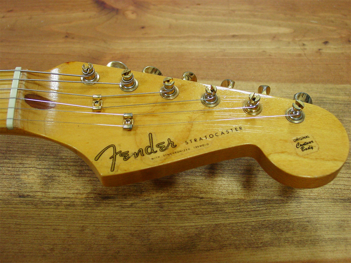 Fender_1989_HLE_Strato_6.jpg